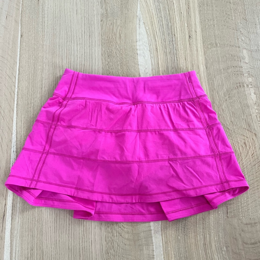 Lululemon women’s hot pink tennis skirt size 2